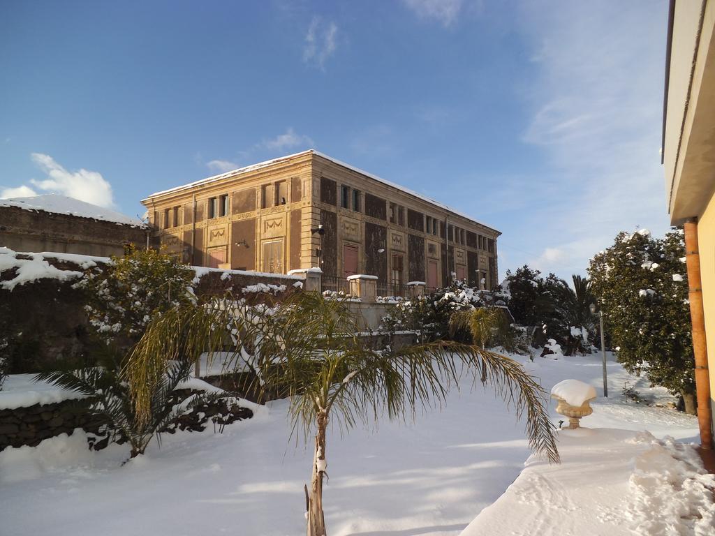 Etna Wine Azienda Agrituristica Passopisciaro ภายนอก รูปภาพ