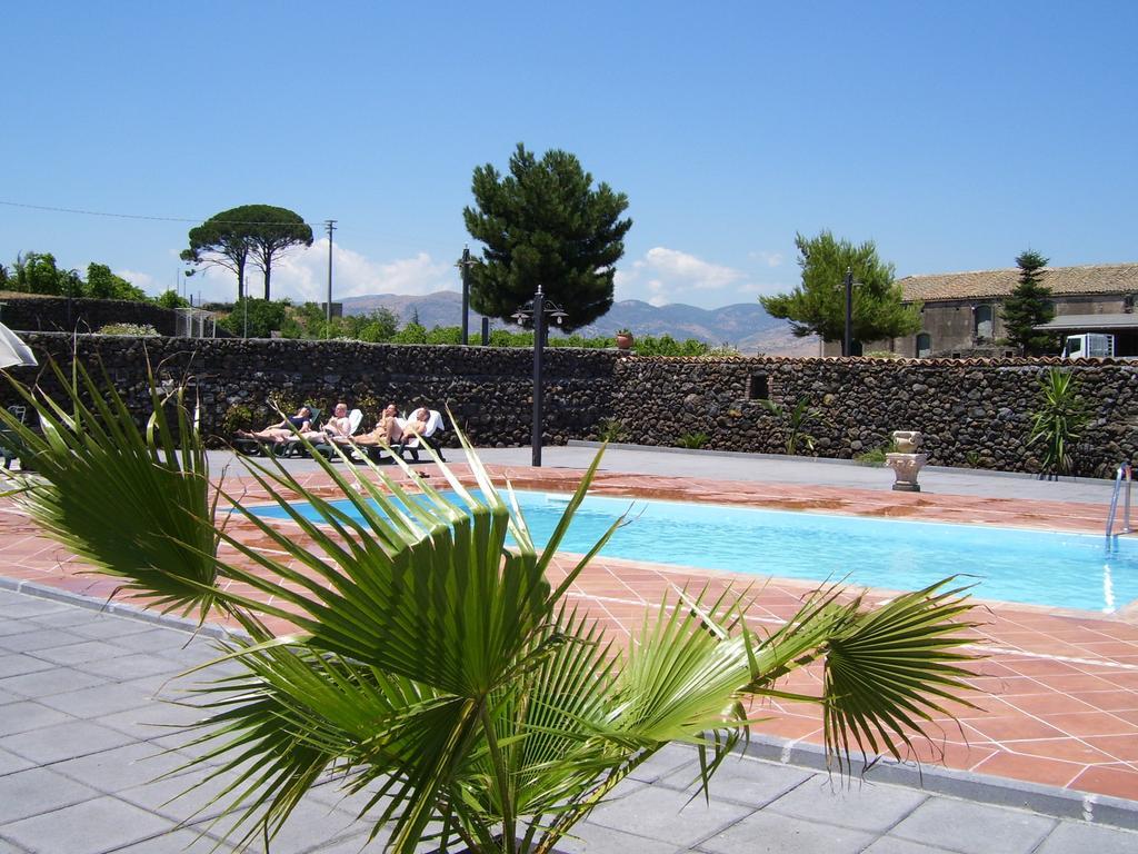 Etna Wine Azienda Agrituristica Passopisciaro ภายนอก รูปภาพ